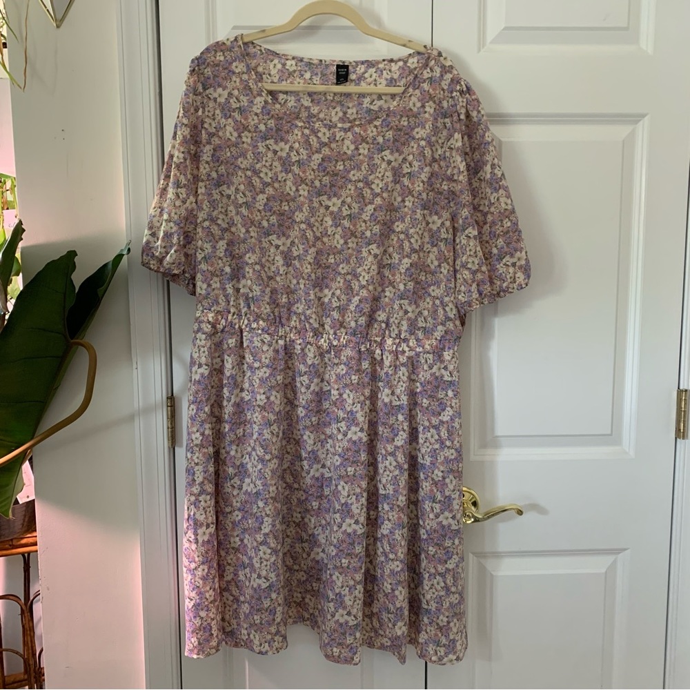 SHEIN Curve Pink Lilac Ditsy Floral Print Short Sleeve Dress 4XL